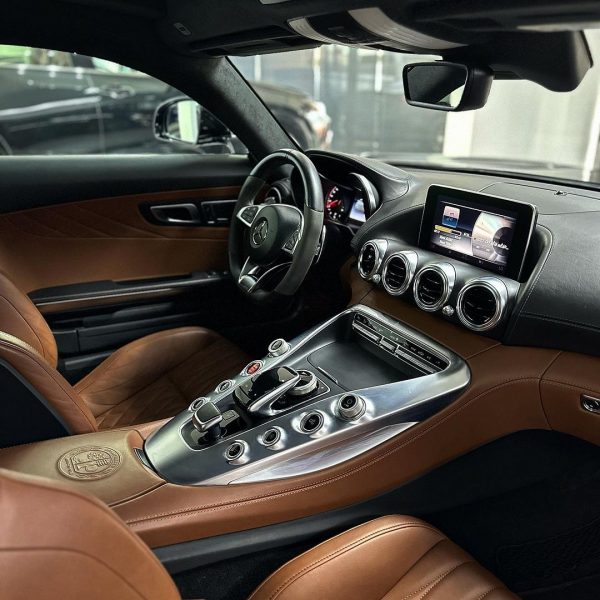 2015 Mercedes-Benz AMG GTS - Image 6