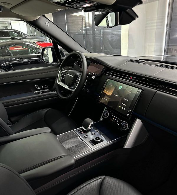 2023 LAND ROVER RANGE ROVER VOGUE P510e - Image 10