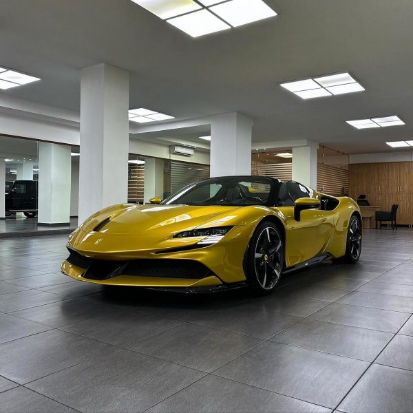 2023 FERRARI SF90 - Image 3