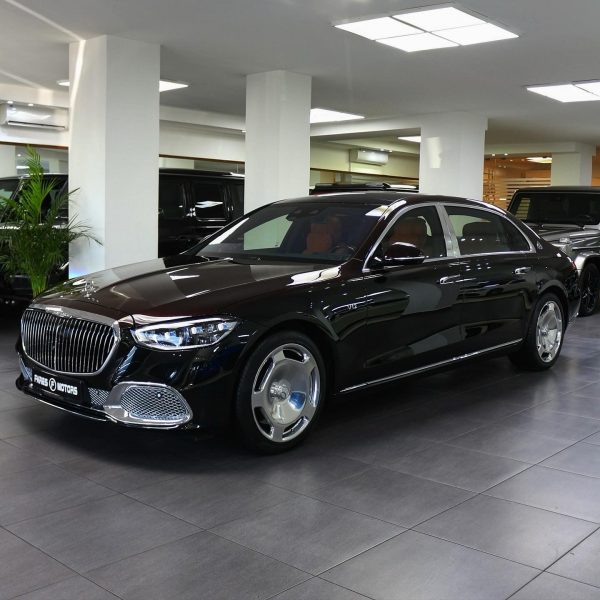 2023 Mercedes-Benz S680 Maybach - Image 3