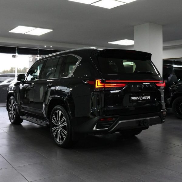 2023 Lexus LX600 Urban - Image 5