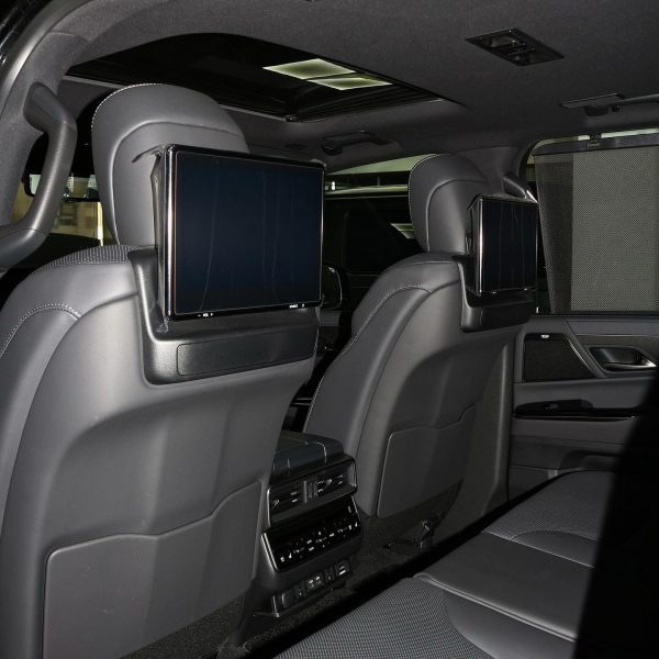 2023 Lexus LX600 Urban - Image 9