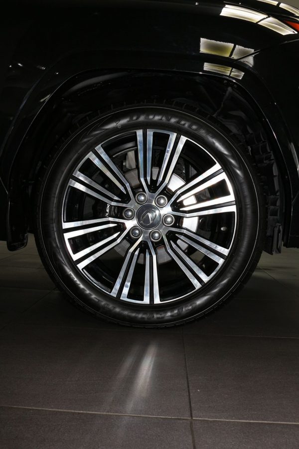 2023 Lexus LX600 Urban - Image 13