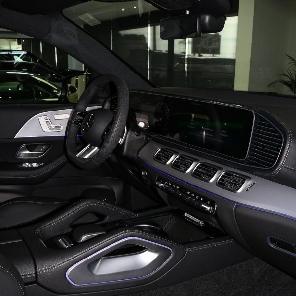 2024 Mercedes-Benz GLE 400e - Image 9