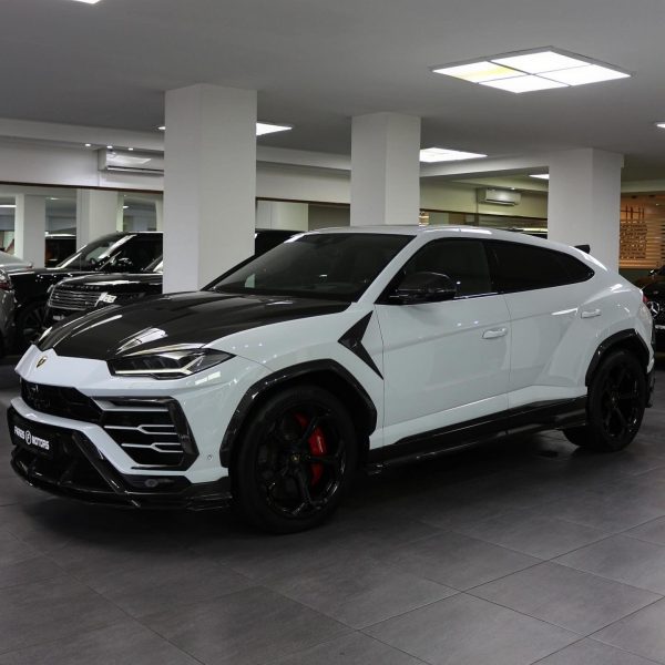 2019 Lamborghini Urus - Image 2