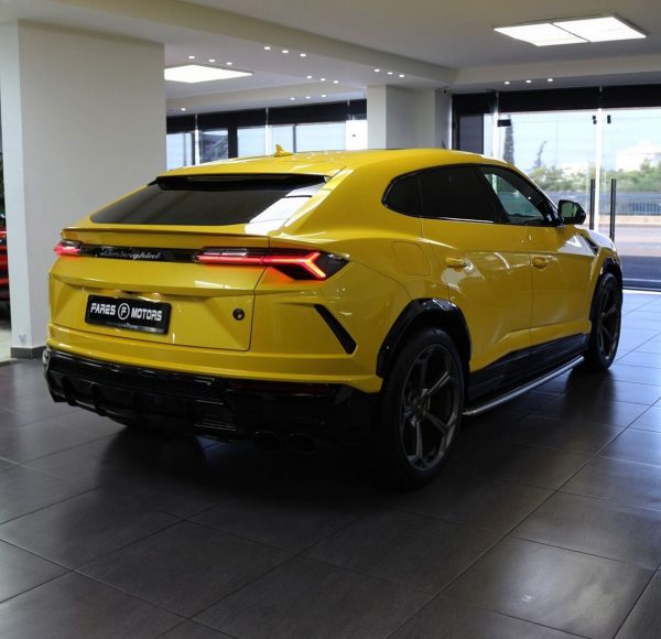 2022 Lamborghini Urus - Image 4