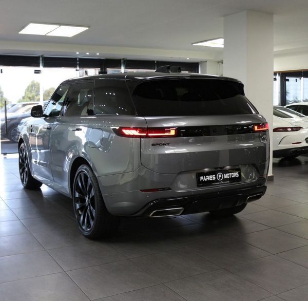 2023 Range Rover Sport P440 HSE - Image 4