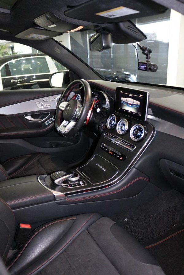 2017 Mercedes-Benz GLC43 - Image 11