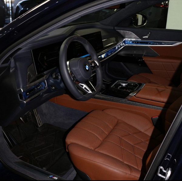 2024 BMW 7 Series 760i - Image 11
