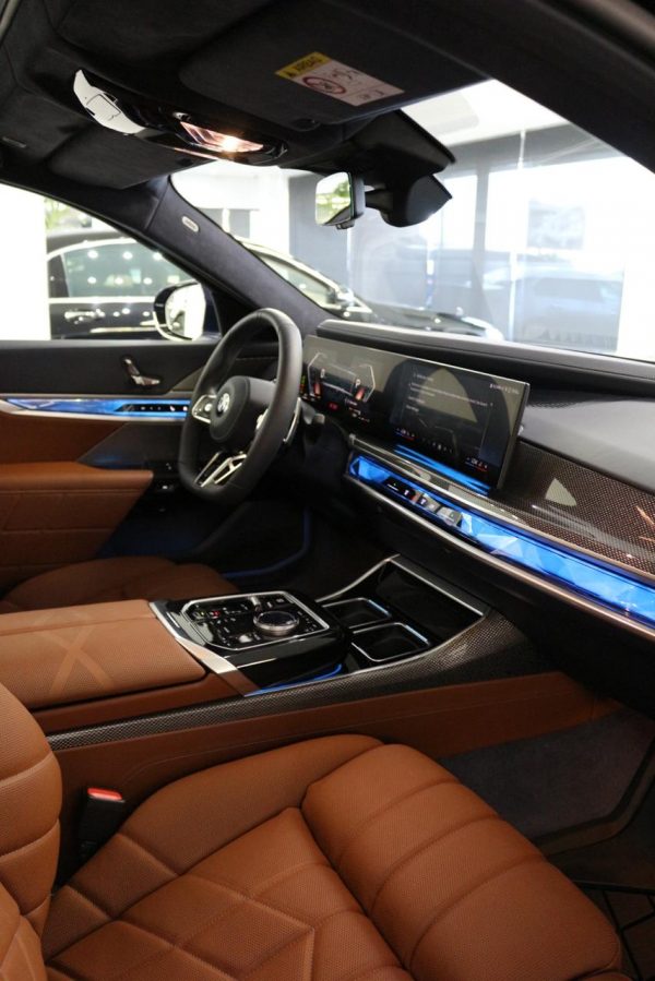 2024 BMW 7 Series 760i - Image 15