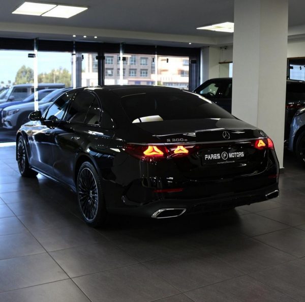 2024 Mercedes-Benz E-Class E 300e - Image 7