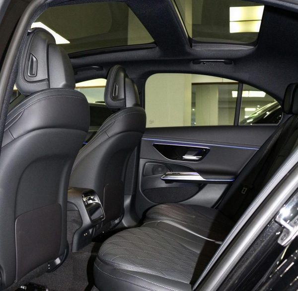 2024 Mercedes-Benz E-Class E 300e - Image 10