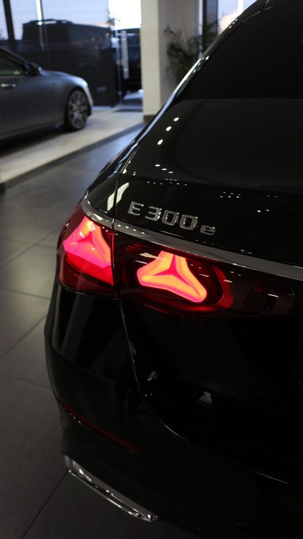 2024 Mercedes-Benz E-Class E 300e - Image 11