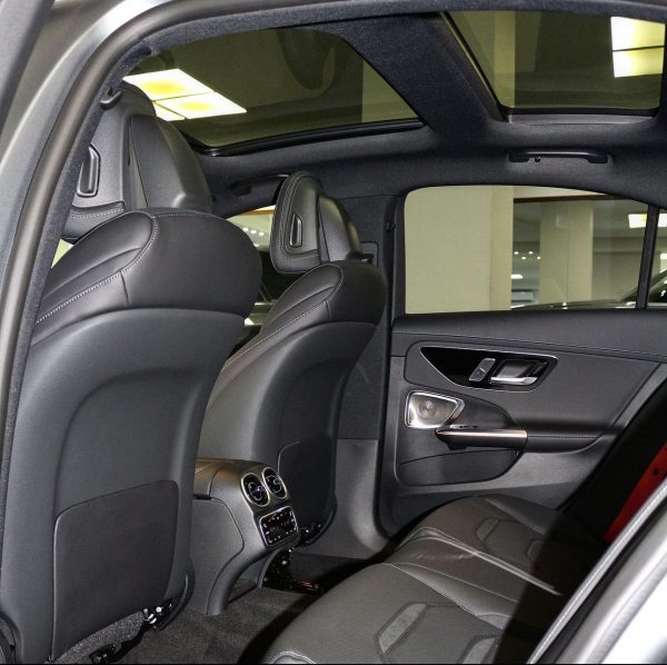 2023 Mercedes-AMG C43 - Image 6
