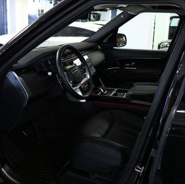 2022 Land Rover Range Rover P530 - Image 6