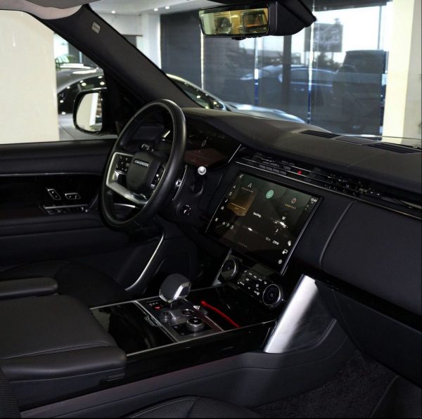 2022 Land Rover Range Rover P530 - Image 10