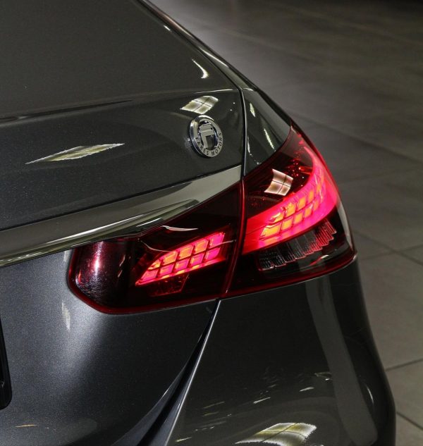 2022 Mercedes-Benz E200 - Image 4