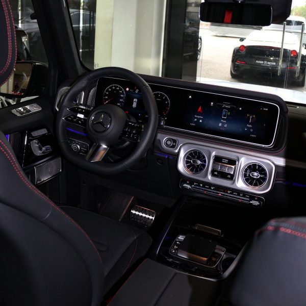 2025 Mercedes-Benz G500 - Image 7