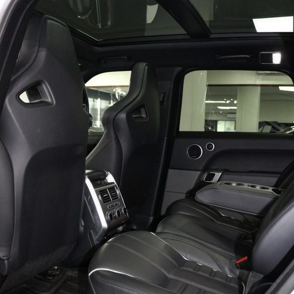 2016 Range Rover Sport SVR - Image 8