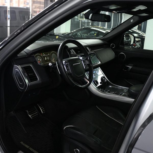 2016 Range Rover Sport SVR - Image 12
