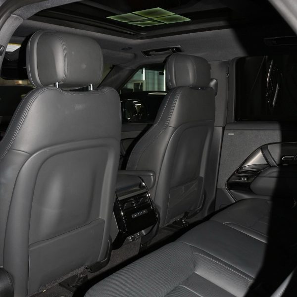 2023 Range Rover Sport P400 - Image 8