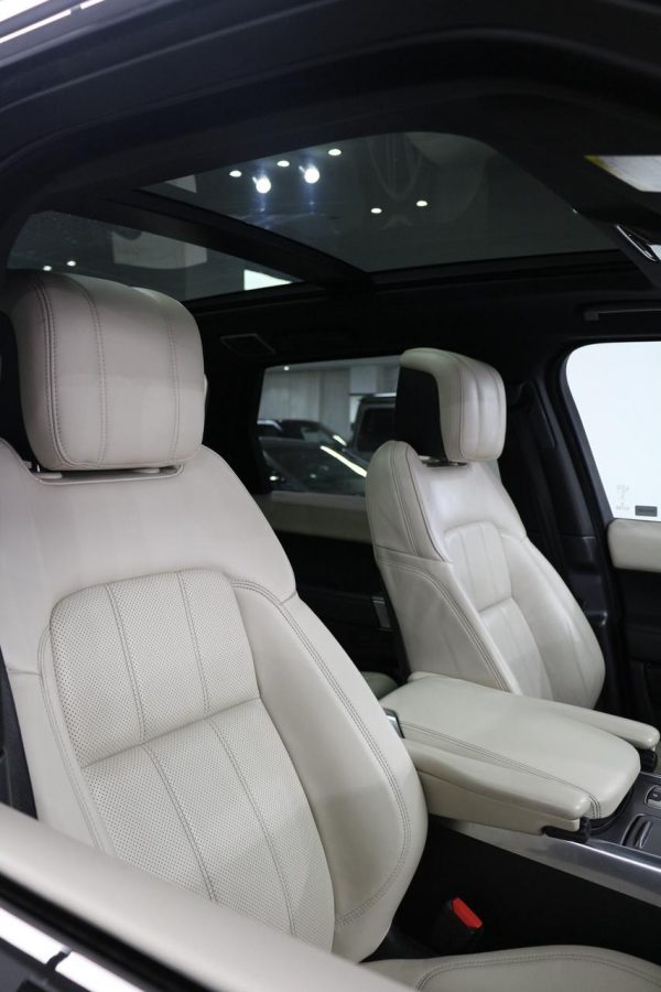 2019 Range Rover Sport HSE - Image 9