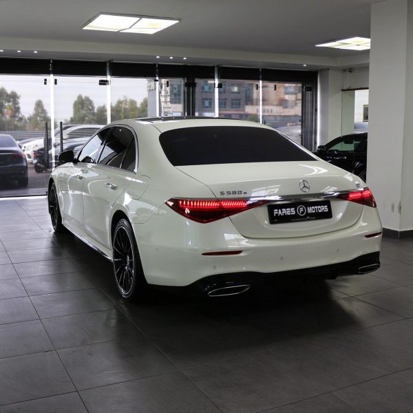 2022 Mercedes-Benz S580e - Image 2