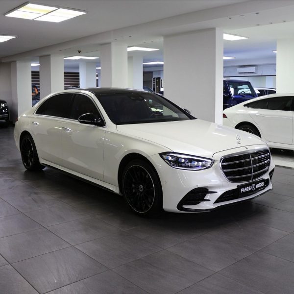 2022 Mercedes-Benz S580e - Image 3