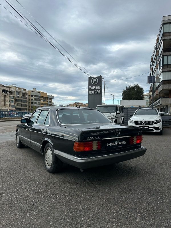 1989 Mercedes-Benz 560SE - Image 2