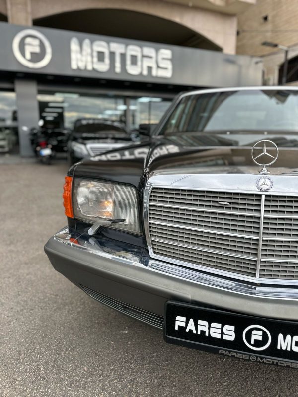 1989 Mercedes-Benz 560SE - Image 4