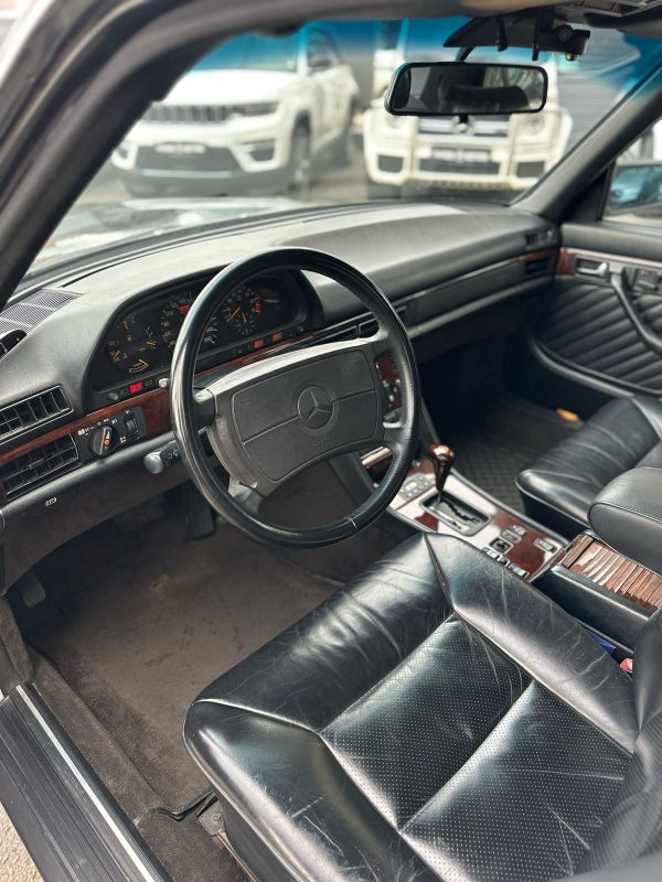 1989 Mercedes-Benz 560SE - Image 6