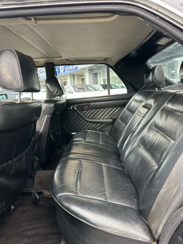 1989 Mercedes-Benz 560SE - Image 14