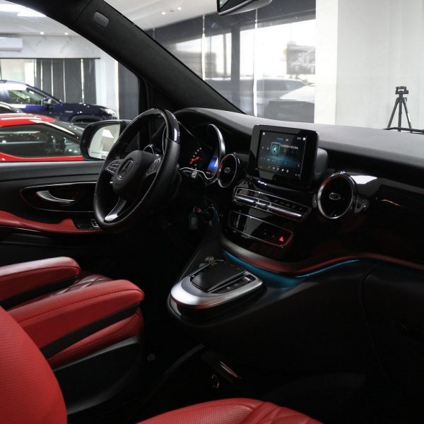 2021 Mercedes-Benz V250 Brabus - Image 8