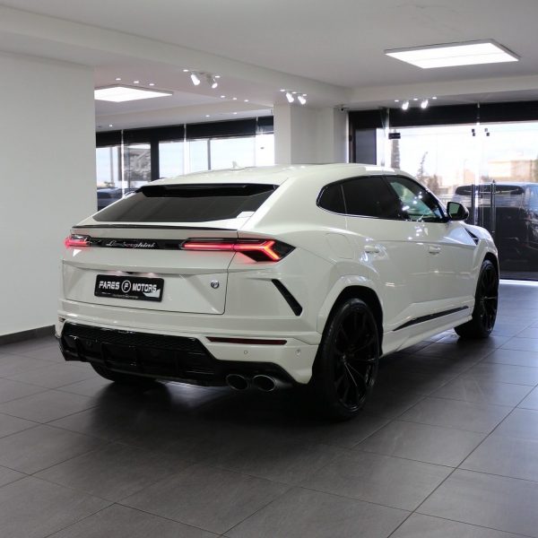 2022 Lamborghini Urus - Image 3