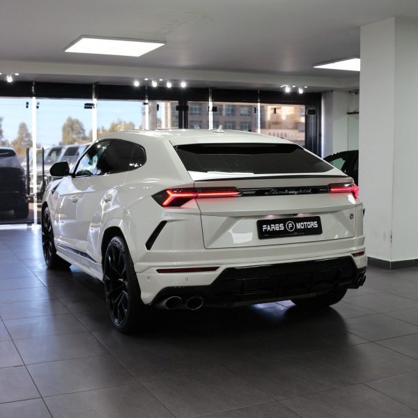 2022 Lamborghini Urus - Image 8