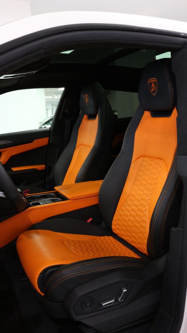 2022 Lamborghini Urus - Image 12