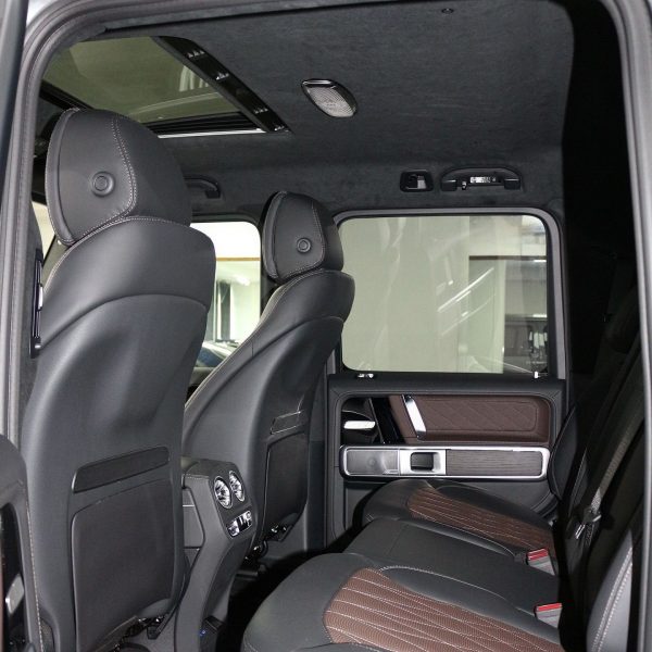 2025 Mercedes-Benz G500 - Image 9