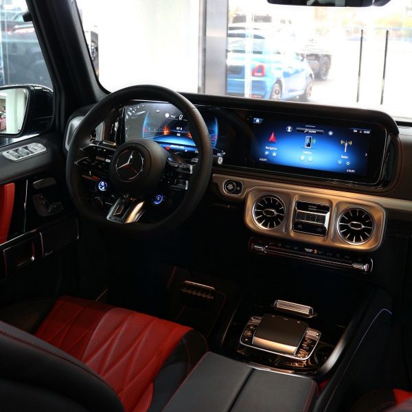 2025 Mercedes-AMG G63 - Image 10