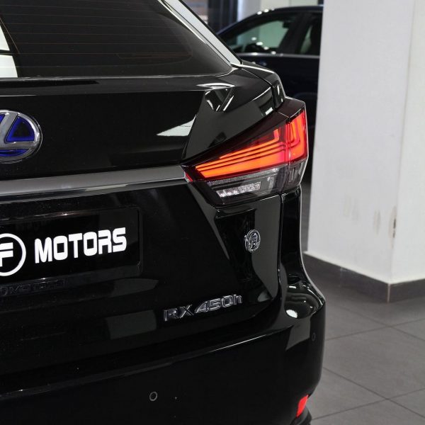 2020 Lexus RX 450h - Image 5