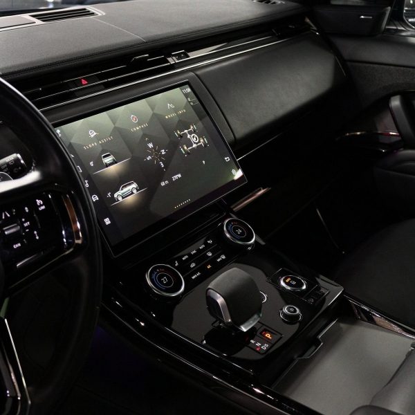 2023 Range Rover Sport P400 SE Dynamic - Image 6