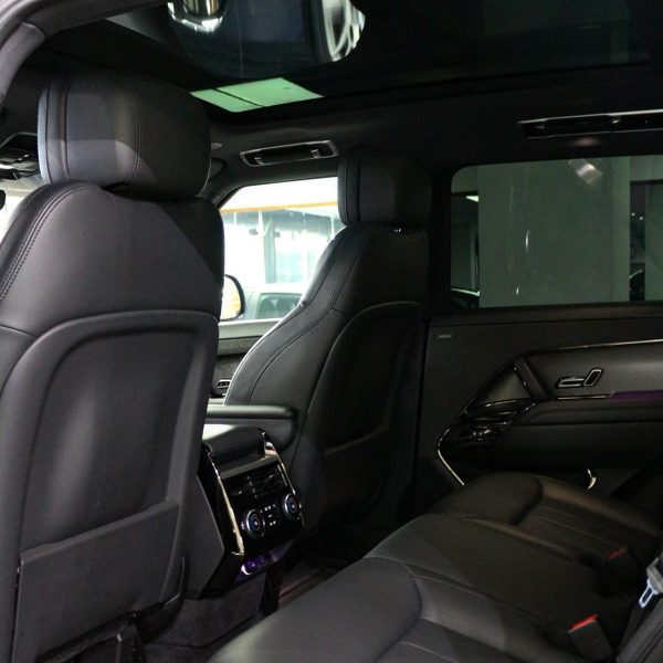 2023 Range Rover Sport P400 SE Dynamic - Image 7