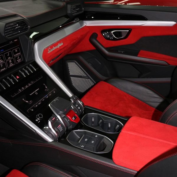 2019 Lamborghini Urus - Image 7
