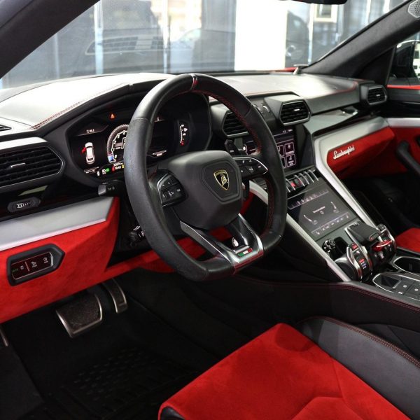 2019 Lamborghini Urus - Image 9