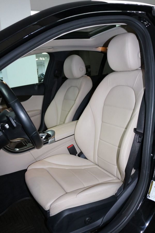 2019 Mercedes-Benz C300 4MATIC - Image 10