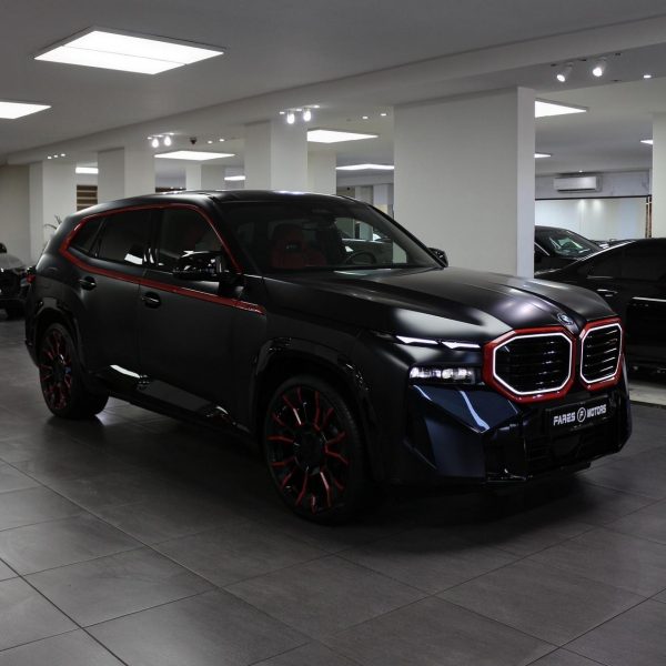 2024 BMW XM - Image 2