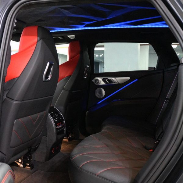 2024 BMW XM - Image 7