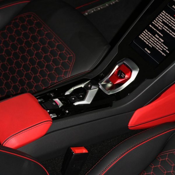 2022 Lamborghini EVO Spyder - Image 12