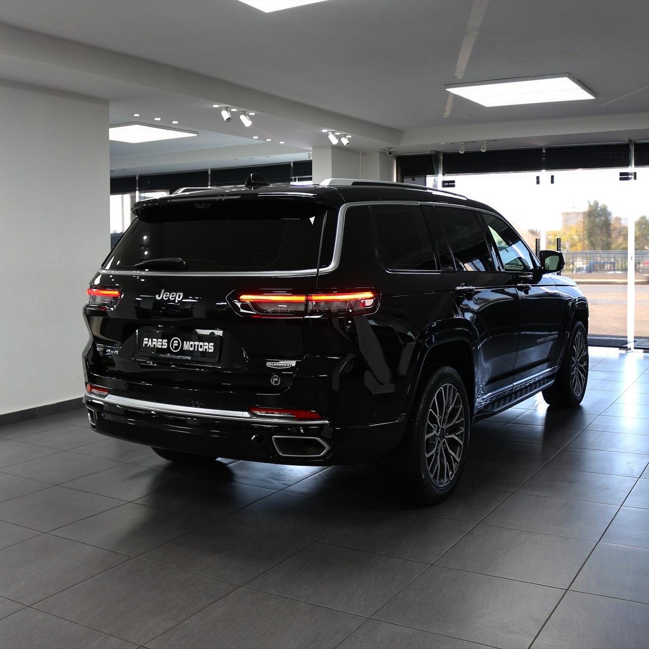 2022 Jeep Cherokee Summit L 4x4 - Image 3