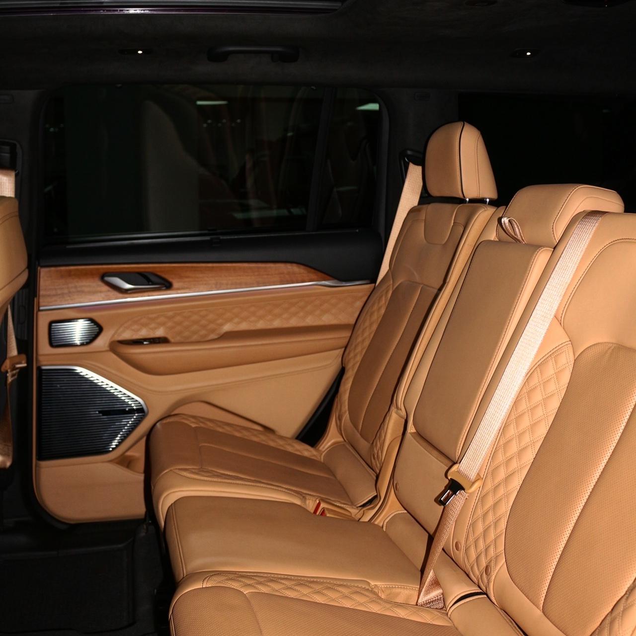 2022 Jeep Cherokee Summit L 4x4 - Image 7