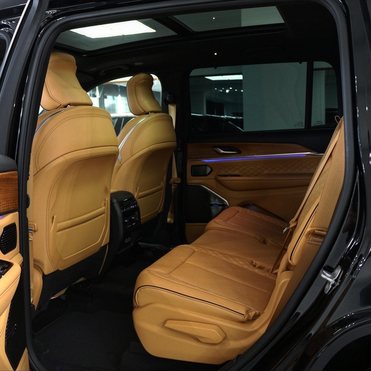 2022 Jeep Cherokee Summit L 4x4 - Image 10